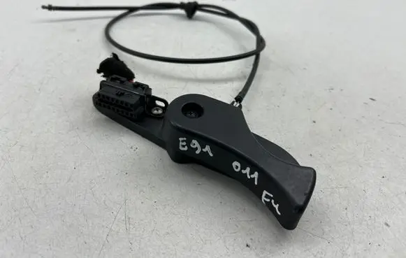 BMW 3 E90 E91 Engine bonnet (hood) release handle