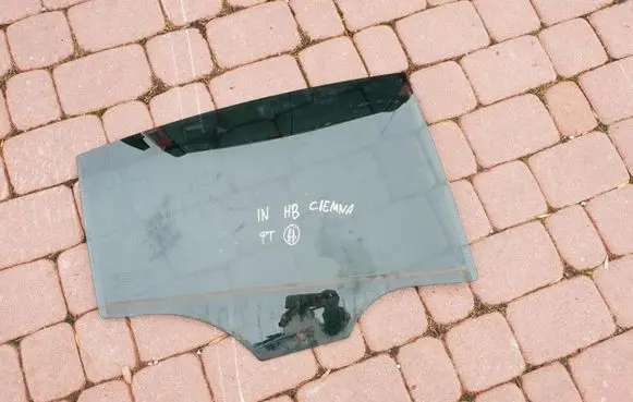 Opel Insignia A Rear windscreen/windshield window 
