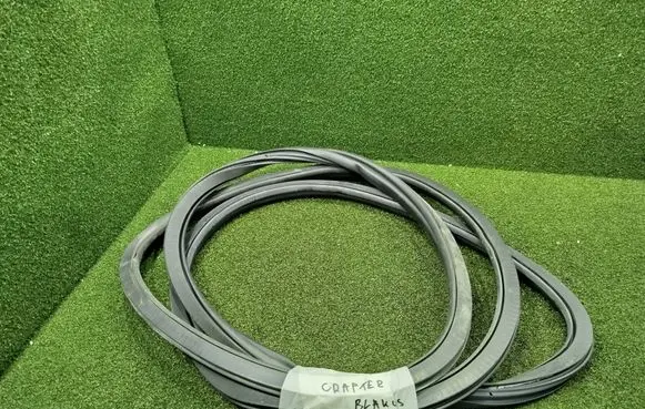 Volkswagen Crafter Front door rubber seal 