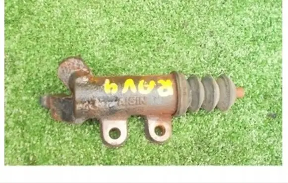 Toyota RAV 4 (XA20) Clutch slave cylinder 