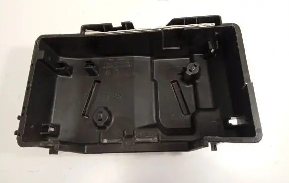 Mercedes-Benz GLC C253 Fuse box cover A2055400840 19497 21355
