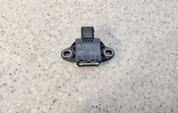 Mercedes-Benz CLS C218 X218 ESP acceleration yaw rate sensor A0009059101