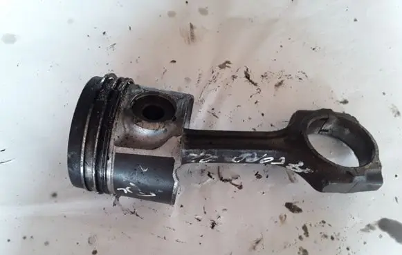 Honda Accord Piston with connecting rod NOCODE