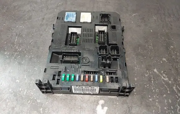 Peugeot 307 Comfort/convenience module 9661940280