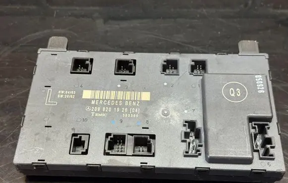 Mercedes-Benz CLK A209 C209 Door control unit/module 2098201926