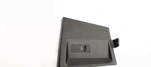 BMW X1 F48 F49 USB socket connector 9292744