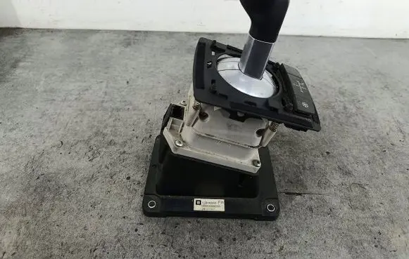 Opel Astra H Gear shifter/selector 13246583GM