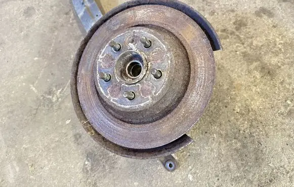 Ford Kuga I Rear wheel hub 0511592011