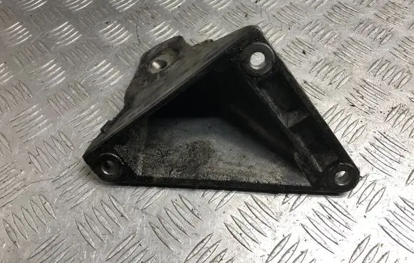 BMW 5 E60 E61 Engine mounting bracket 2211676114901 22116761149 6761149