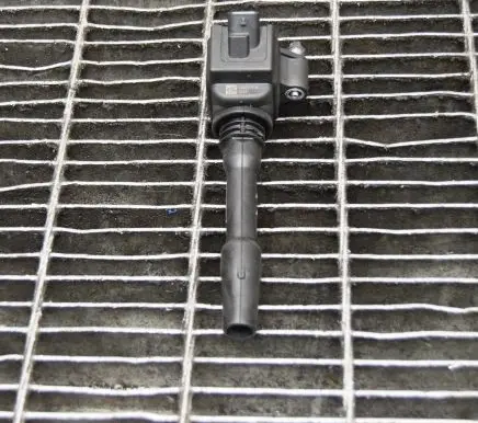 BMW 2 F22 F23 High voltage ignition coil 8643360 77850002