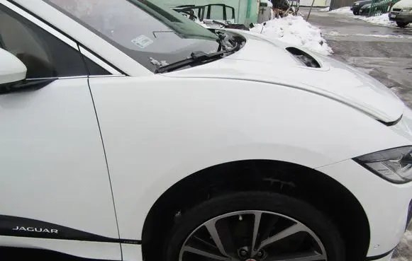 Jaguar I-Pace Fender 