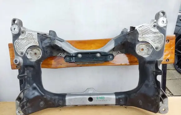 Mercedes-Benz SL R230 Front subframe A2306280357 R2306280357