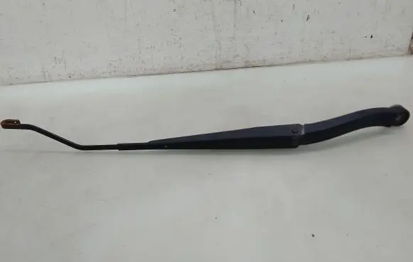 Chevrolet Epica Front wiper blade arm