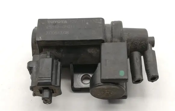 Toyota Avensis T270 Brake central valve 258190R011