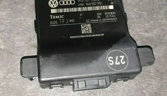 Volkswagen Golf V Gateway control module 1K0907530E