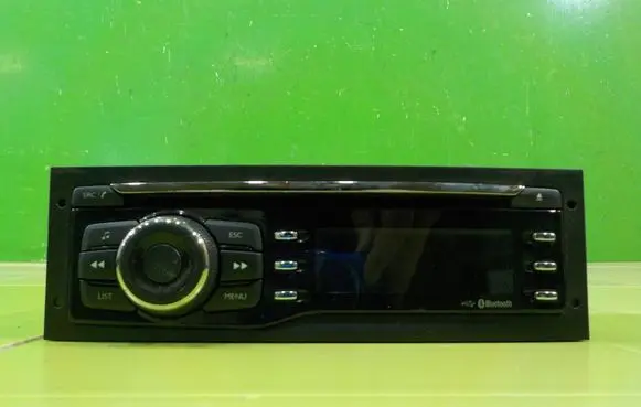 Citroen C-Zero Radio/CD/DVD/GPS head unit 96748368ZD 18AB36