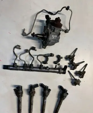 BMW 4 F32 F33 Fuel injection system set 7810696 7810702