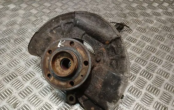Volvo XC90 Front wheel hub spindle knuckle