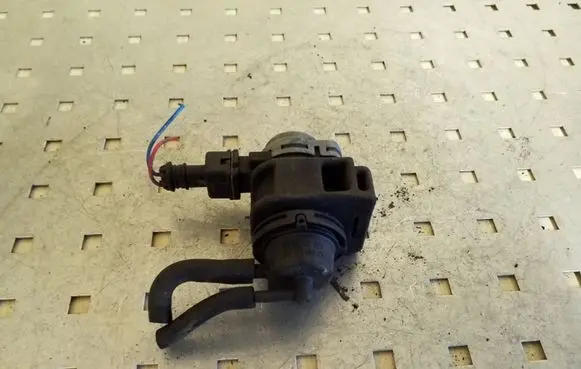 Nissan Note (E11) Turbo solenoid valve 8200575400