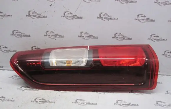 Opel Vivaro Rear/tail lights