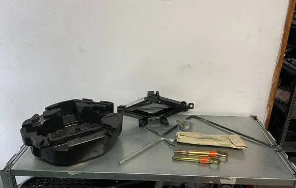 Subaru Forester SH Lift Jack 