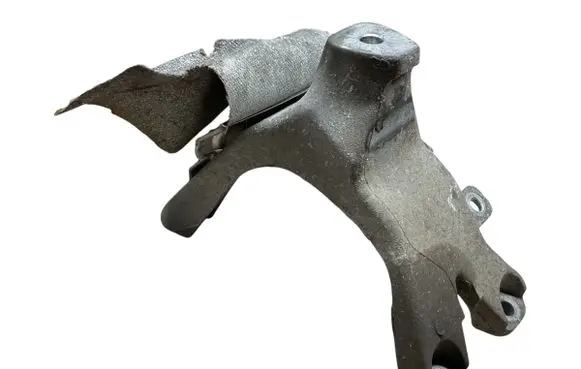 Audi A4 S4 B8 8K Engine mounting bracket 8K0199388AN