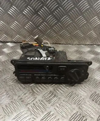Hyundai Sonata Climate control unit