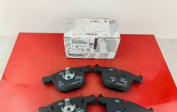 BMW 5 E60 E61 Brake pads (rear) 34216768471 6768471