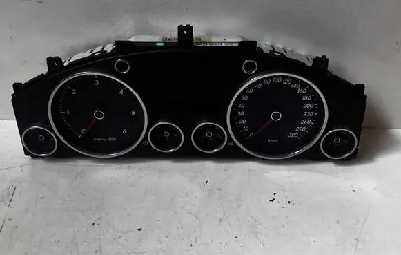 Volkswagen Touareg I Speedometer (instrument cluster) 7L6920880H
