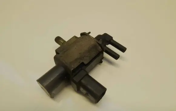 Ford Focus Turbo solenoid valve 4M5G9A500 465944Y09