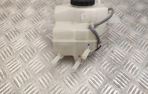 Brake fluid reservoir