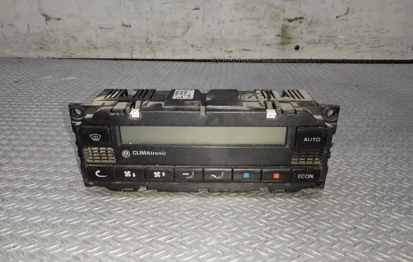 Volkswagen PASSAT B5.5 Climate control unit 3B1907044H
