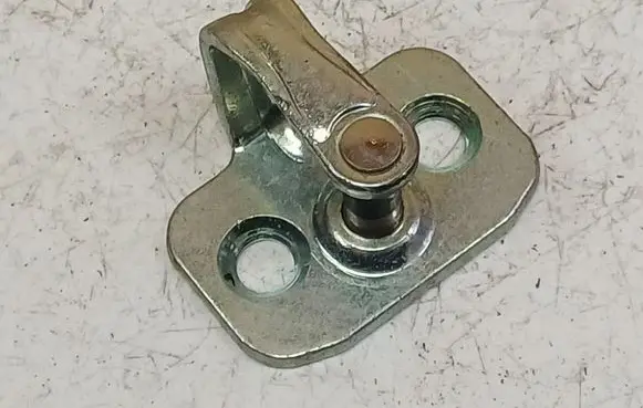 Opel Antara Front door lock loop/hook striker 
