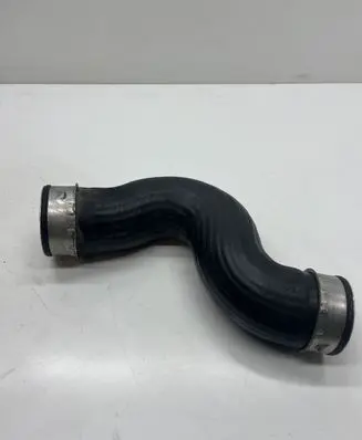 Volkswagen PASSAT B6 Intercooler hose/pipe 1K0115732R