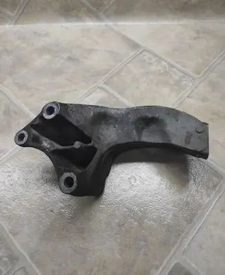 Mercedes-Benz B W245 Engine mounting bracket A1692410601