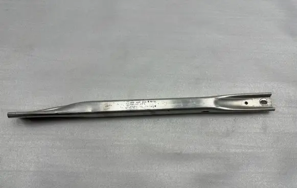 Audi Q7 4M Radiator support slam panel bracket 8W0605646