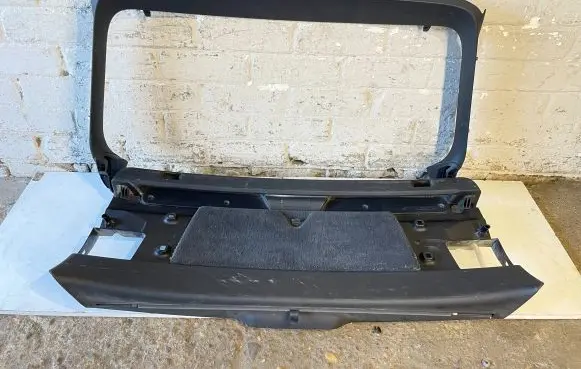 Audi A6 S6 C6 4F Tailgate trim 4F9867979 4F9867973