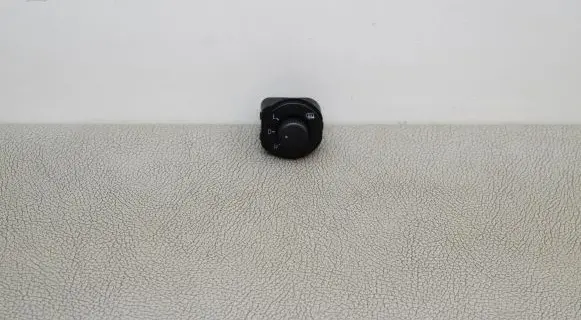 Skoda Fabia Mk3 (NJ) Wing mirror switch 5JB959565