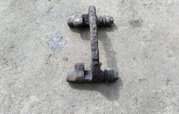 Volvo S40, V40 Brake caliper pad carrier rear 