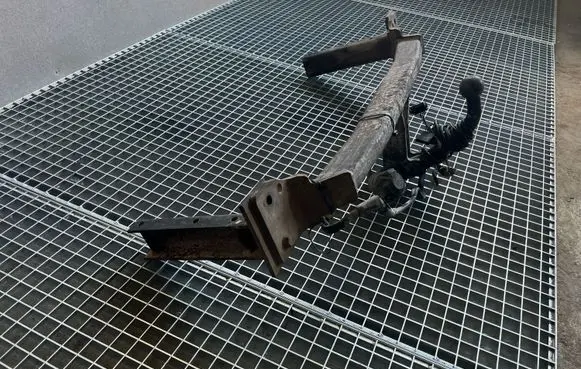 Audi A4 S4 B5 8D Tow bar set 