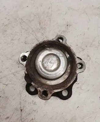 BMW M4 F82 F83 Front wheel hub 7857506