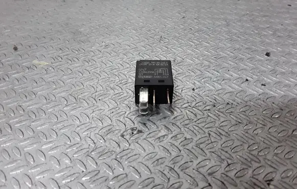 Volkswagen Phaeton Other relay 7M0951253C