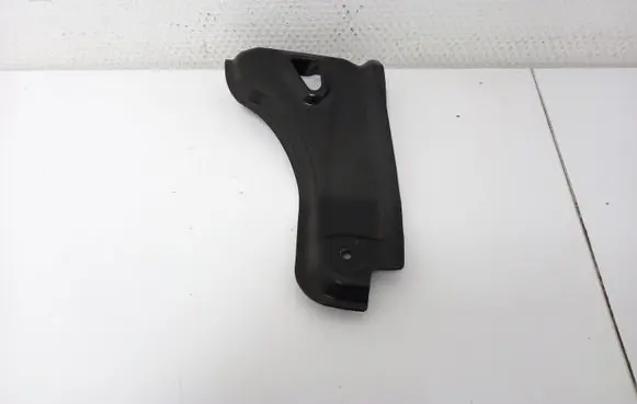 Toyota Auris 150 Other engine bay part