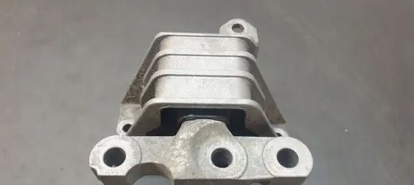 Fiat Croma Engine mount bracket