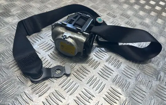 Mercedes-Benz GLC C253 Rear seatbelt A0998150036