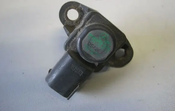 Mercedes-Benz ML W164 Air pressure sensor A0051535028