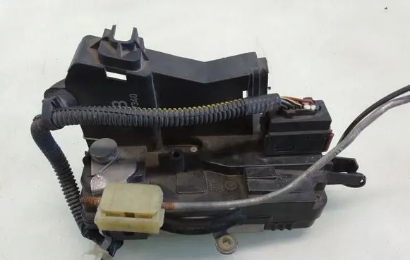 Opel Signum Front door lock