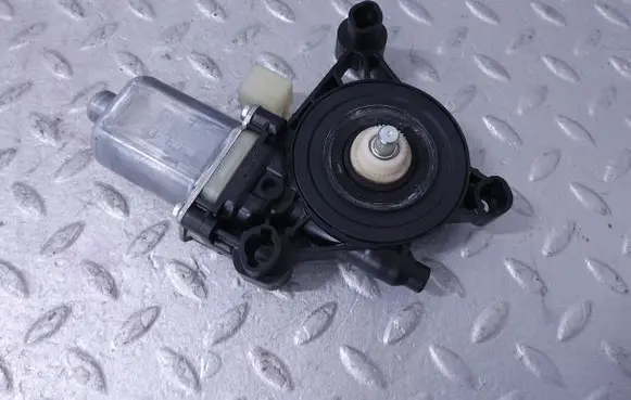 Skoda Karoq Front door window regulator motor 5Q0959801B 0130822717