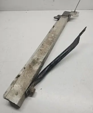 Renault Laguna II Bottom radiator support slam panel 