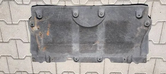 BMW 3 G20 G21 Engine splash shield/under tray 7447194